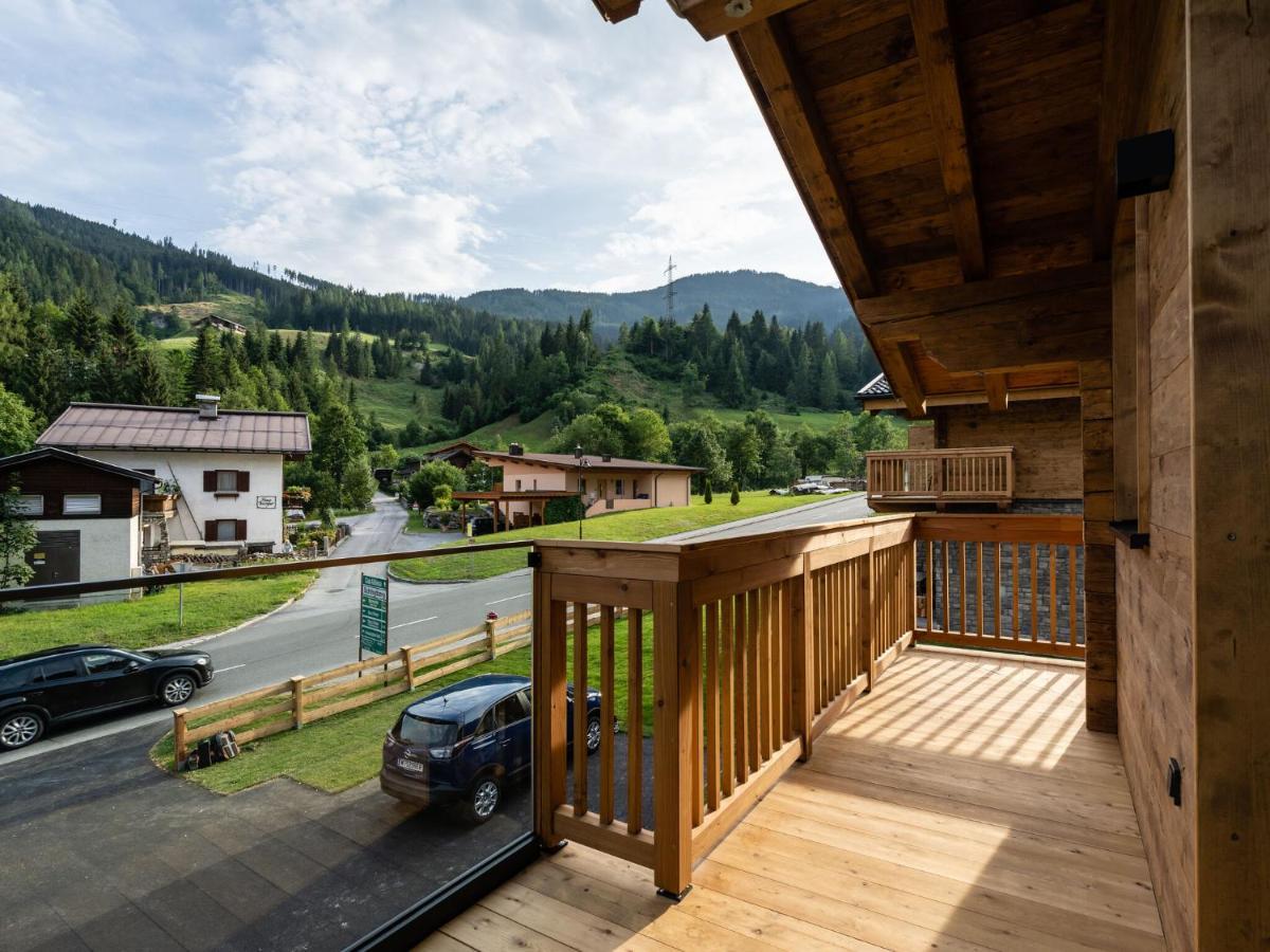 Semi Detached Chalet In M Hlbach With Sauna Muhlbach Am Hochkonig Bagian luar foto